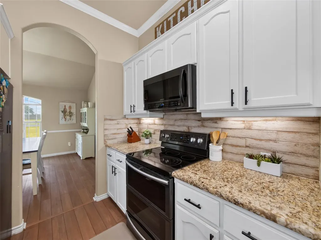 213 Sarahs Lane Liberty Hill TX 78642