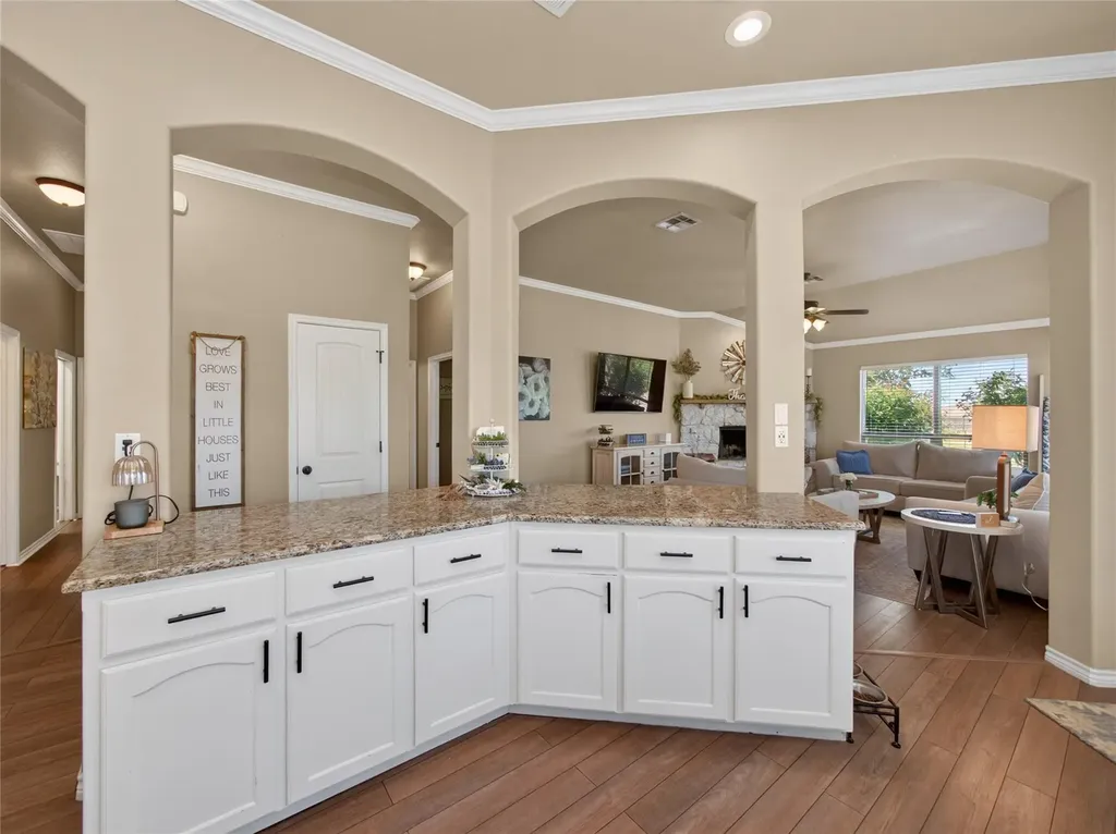 213 Sarahs Lane Liberty Hill TX 78642