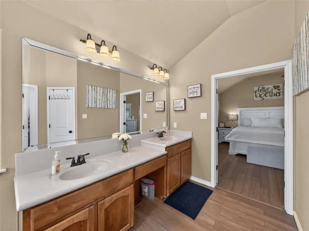 213 Sarahs Lane Liberty Hill TX 78642