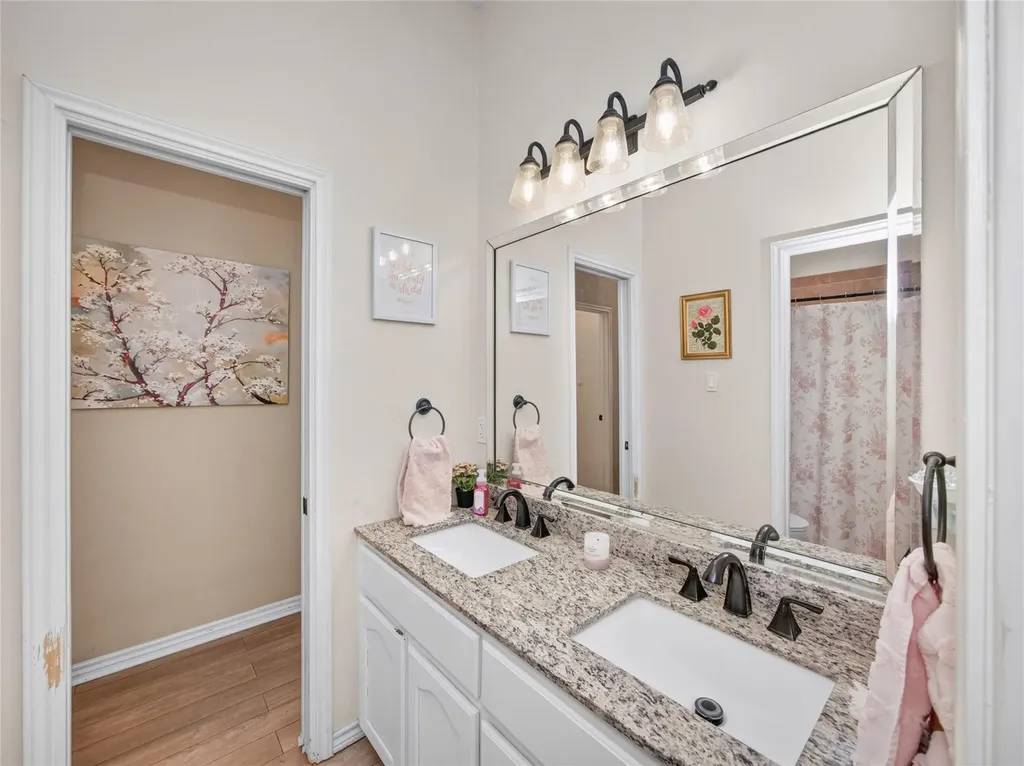 213 Sarahs Lane Liberty Hill TX 78642