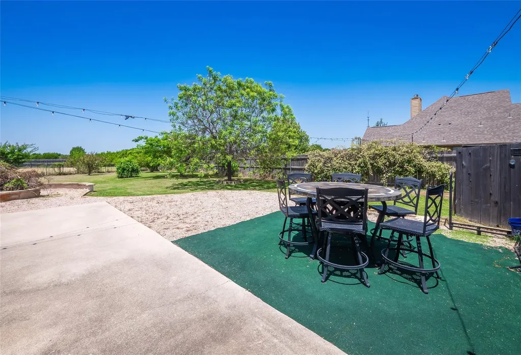 213 Sarahs Lane Liberty Hill TX 78642