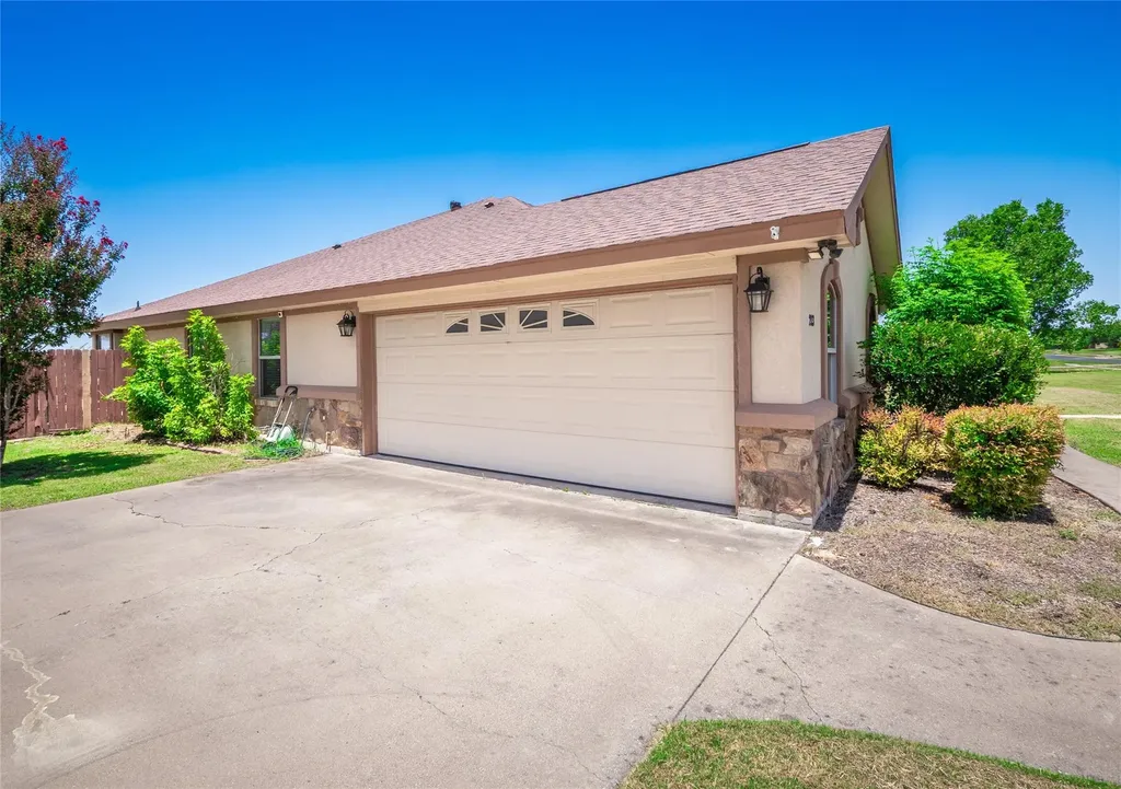 213 Sarahs Lane Liberty Hill TX 78642