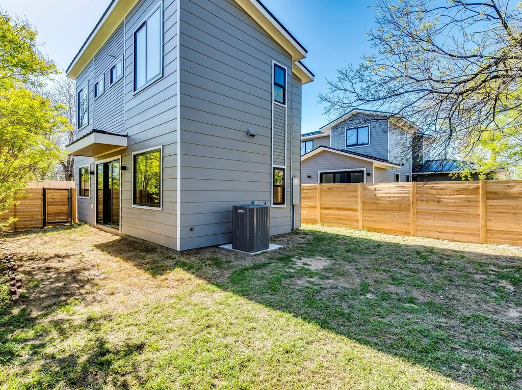 206 E Wonsley Drive Austin TX 78753
