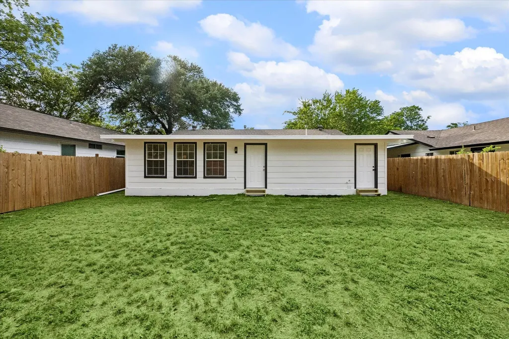 6915 Cherry Meadow Drive Austin TX 78745