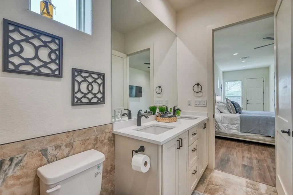 302 Parallel Circle Horseshoe Bay TX 78657