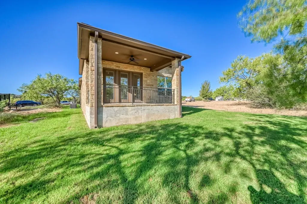 302 Parallel Circle Horseshoe Bay TX 78657