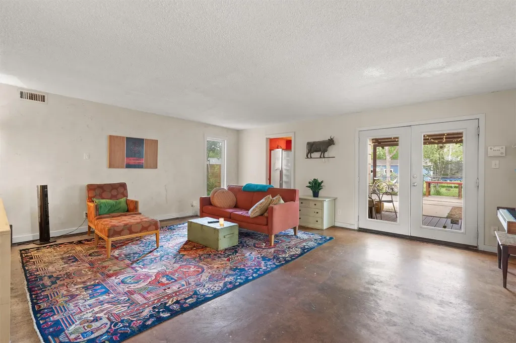 4614 Jinx Avenue Austin TX 78745