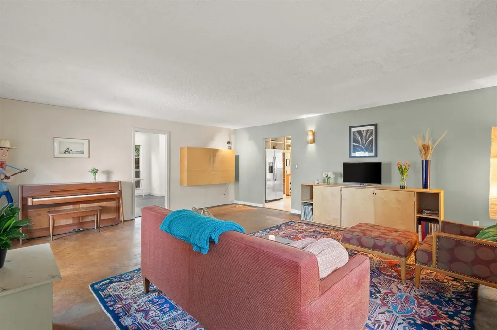 4614 Jinx Avenue Austin TX 78745