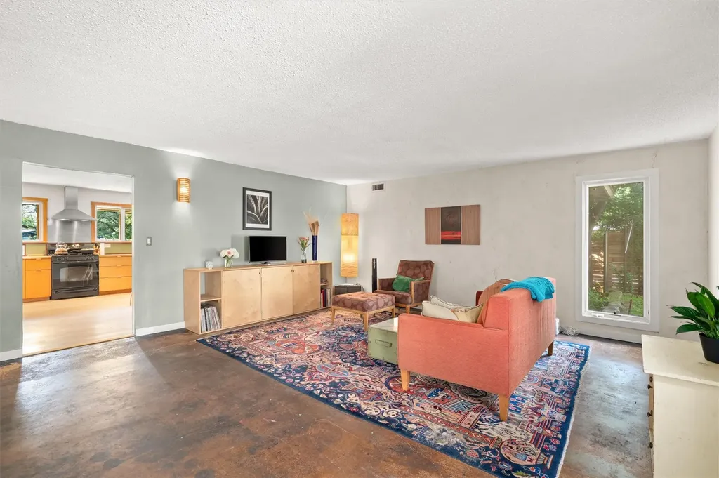 4614 Jinx Avenue Austin TX 78745