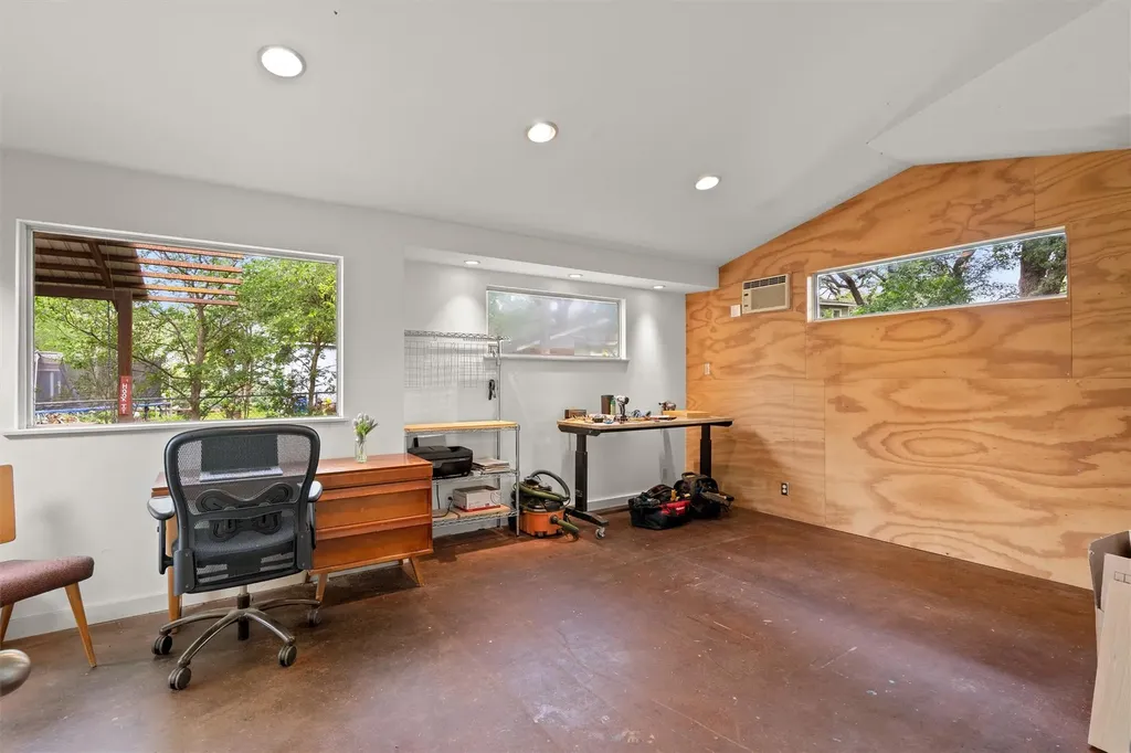 4614 Jinx Avenue Austin TX 78745