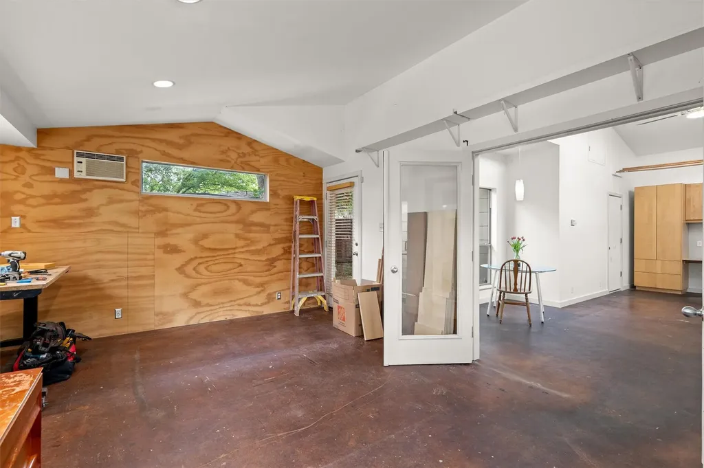 4614 Jinx Avenue Austin TX 78745