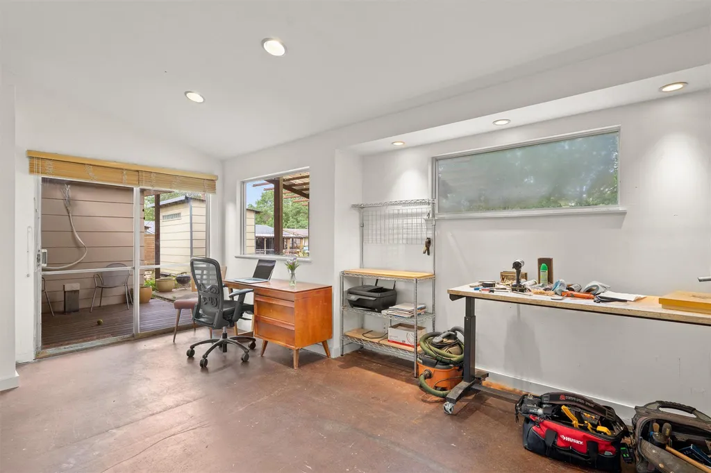 4614 Jinx Avenue Austin TX 78745