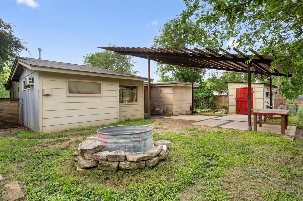 4614 Jinx Avenue Austin TX 78745