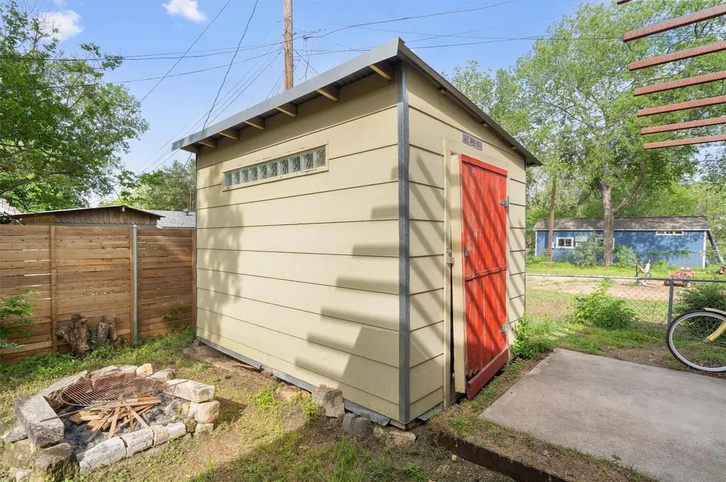 4614 Jinx Avenue Austin TX 78745