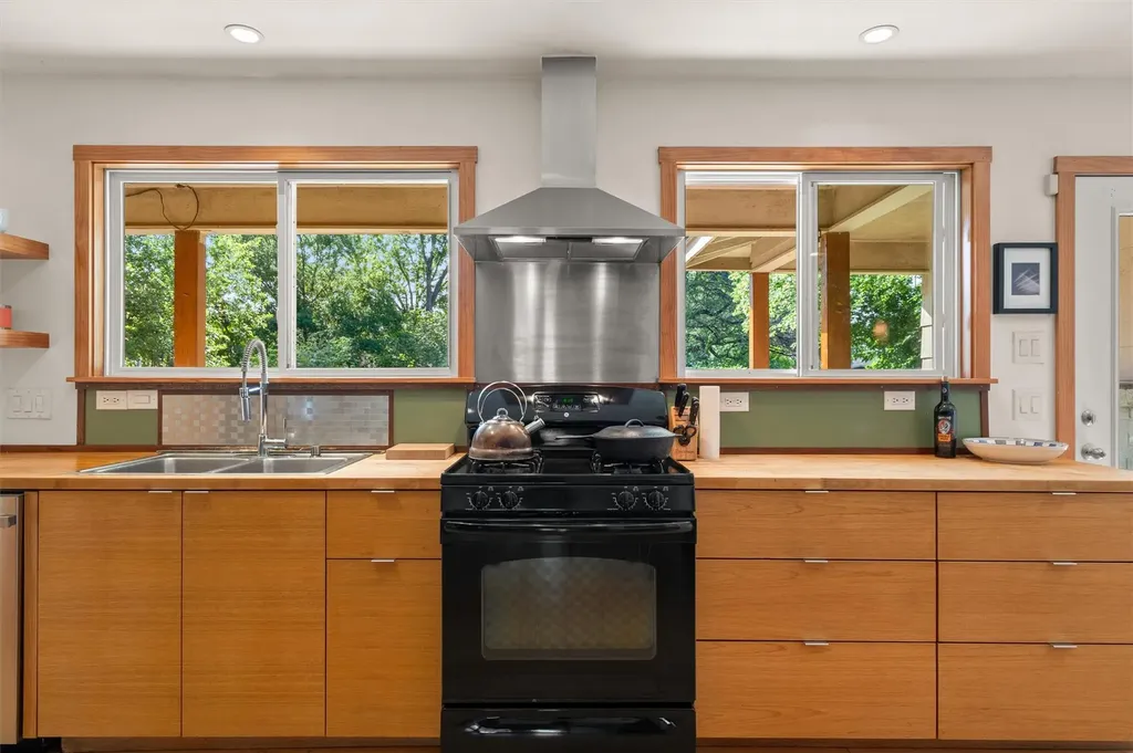 4614 Jinx Avenue Austin TX 78745