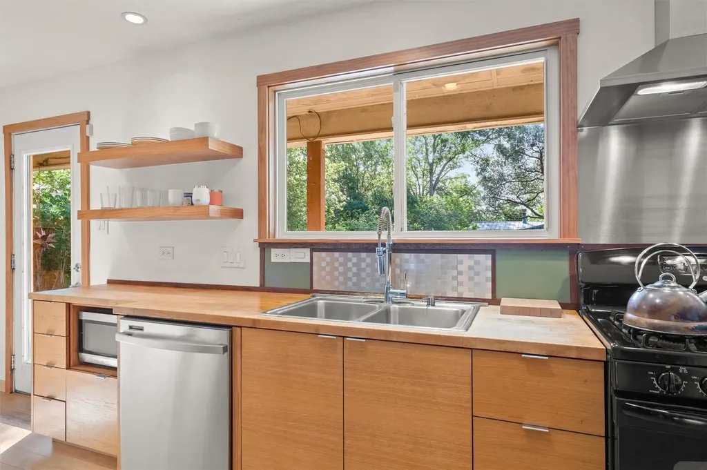 4614 Jinx Avenue Austin TX 78745