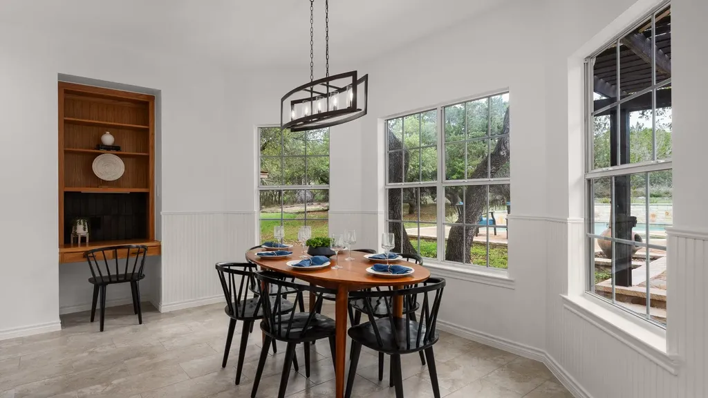 11008 West Cave Boulevard Dripping Springs TX 78620