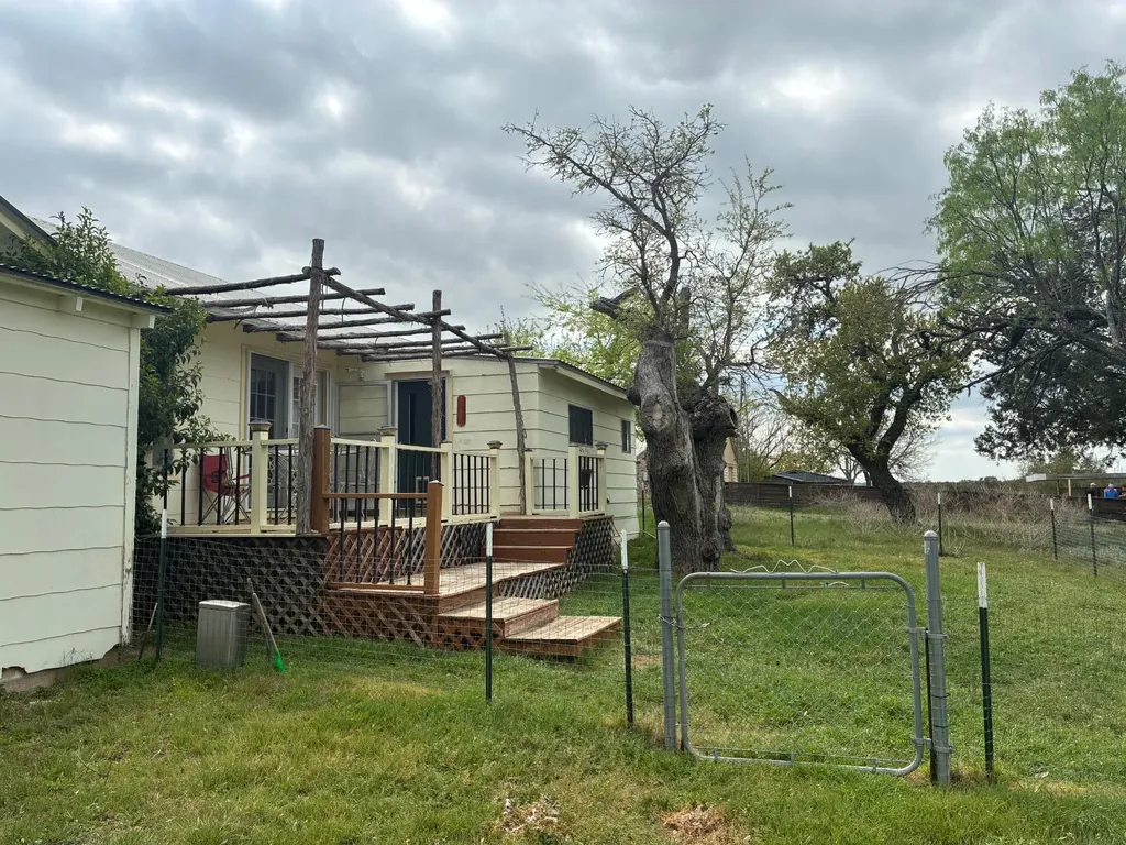 408 S Porter Street Lampasas TX 76550