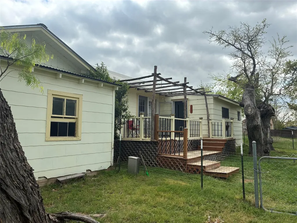 408 S Porter Street Lampasas TX 76550