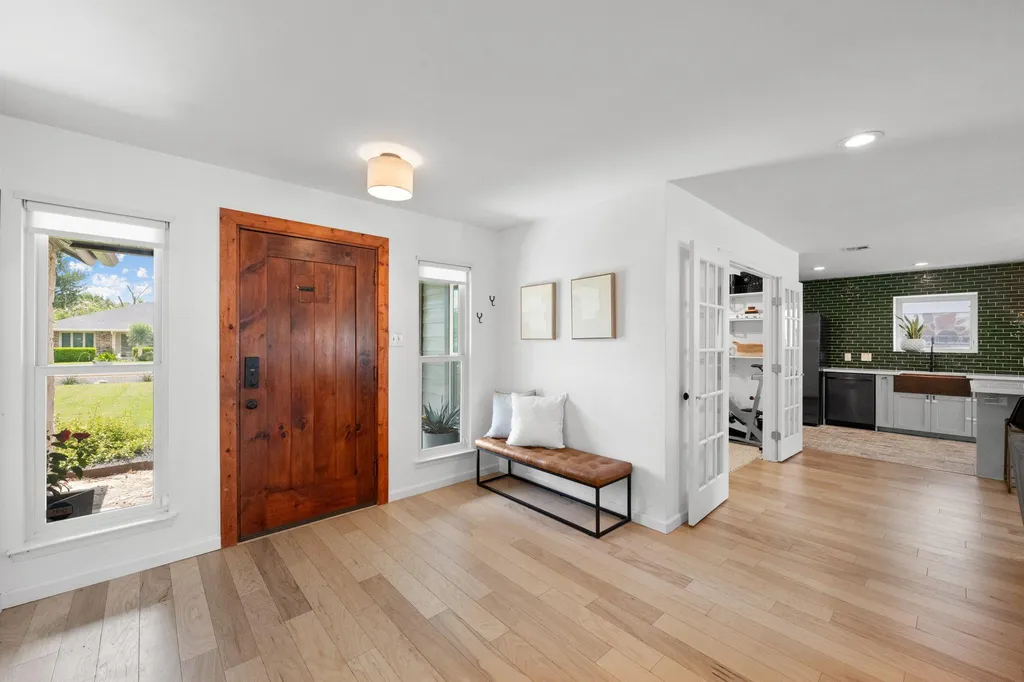 6569 Fair Valley Trail Austin TX 78749