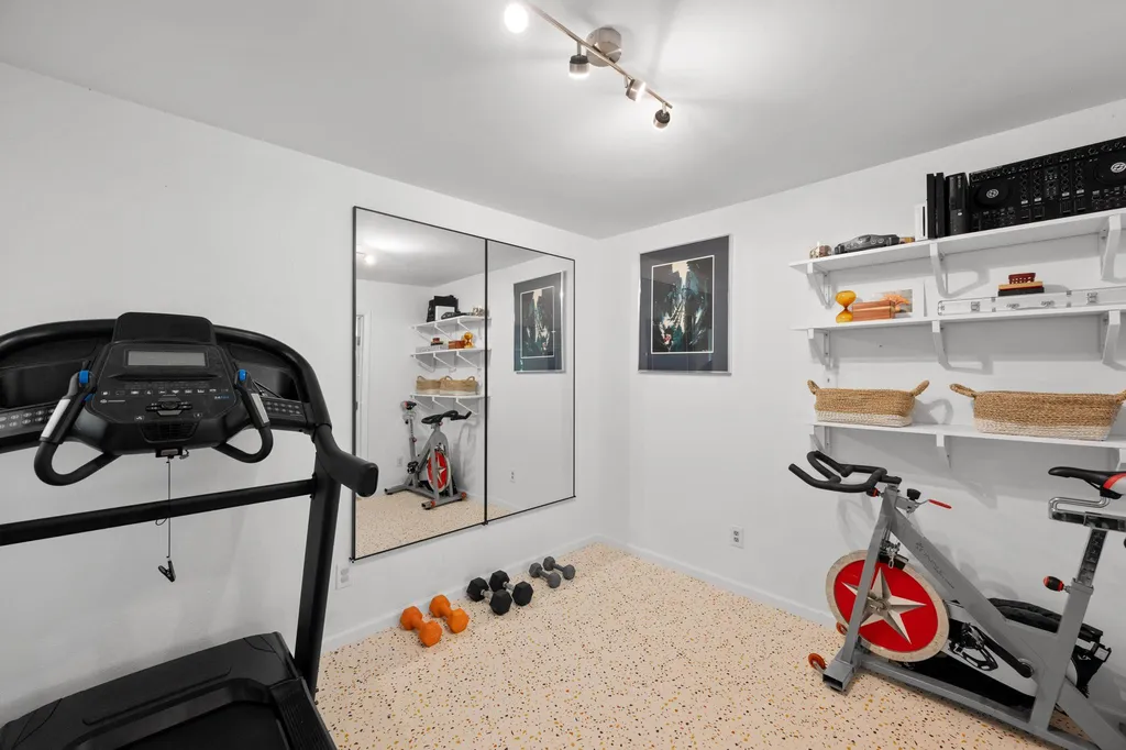 6569 Fair Valley Trail Austin TX 78749