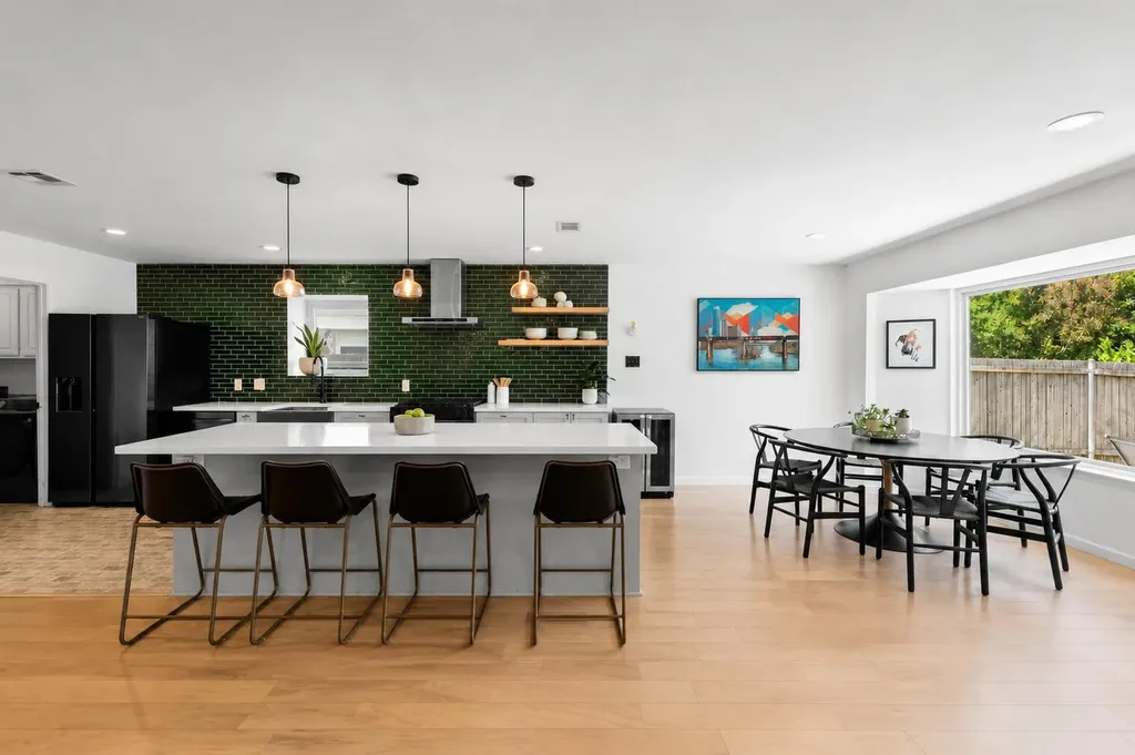 6569 Fair Valley Trail Austin TX 78749