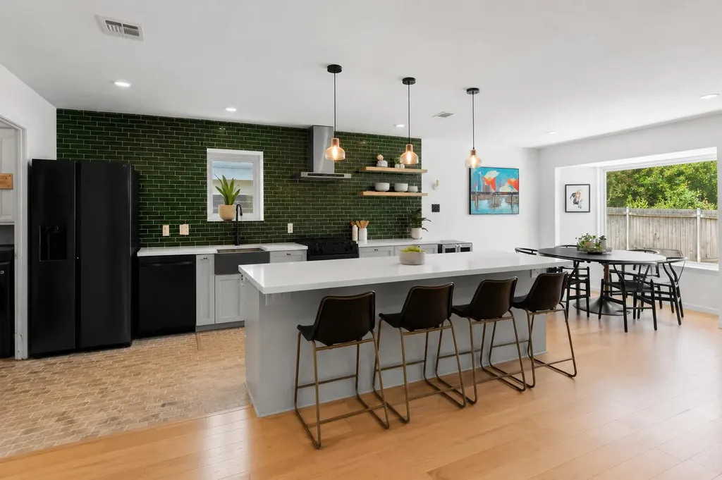 6569 Fair Valley Trail Austin TX 78749