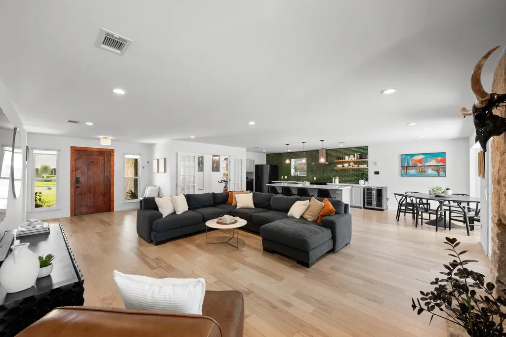 6569 Fair Valley Trail Austin TX 78749