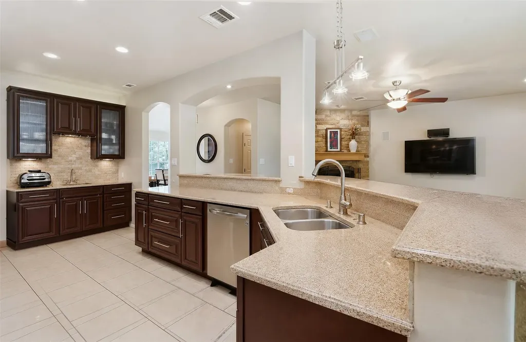 609 Portchester Castle Path Pflugerville TX 78660