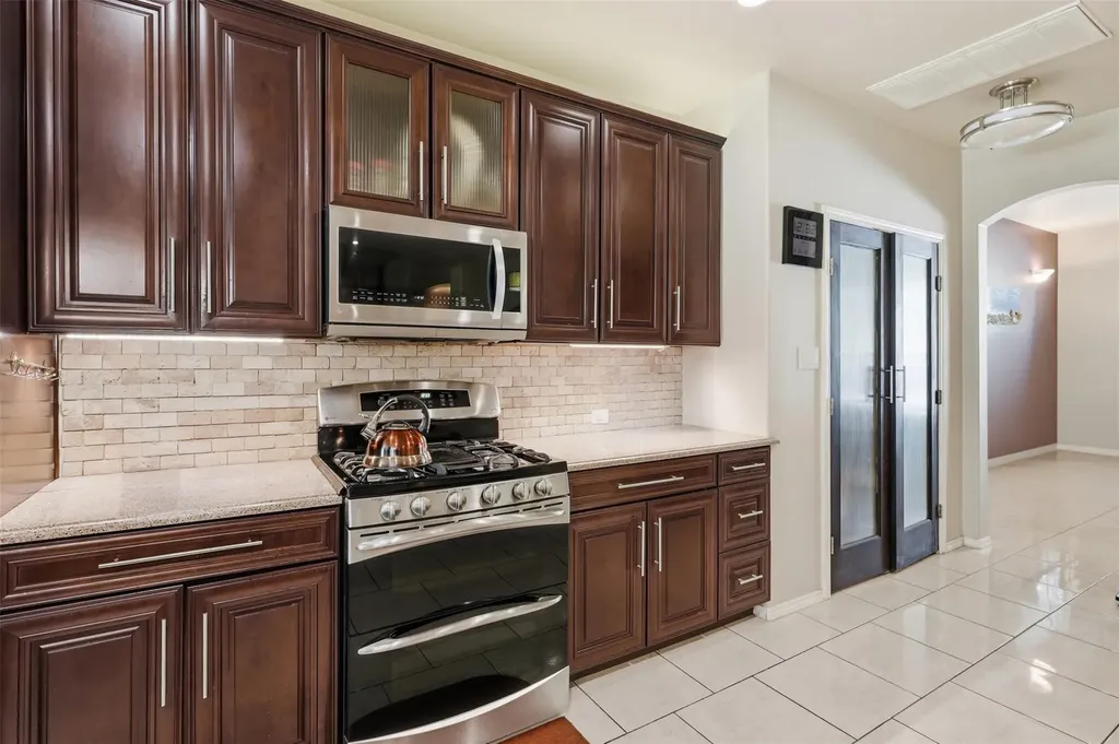 609 Portchester Castle Path Pflugerville TX 78660