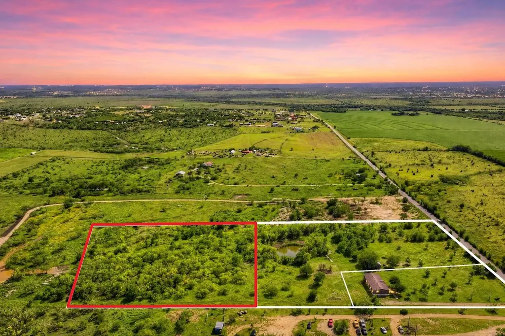 401 Graef (148538) Road Kyle TX 78640