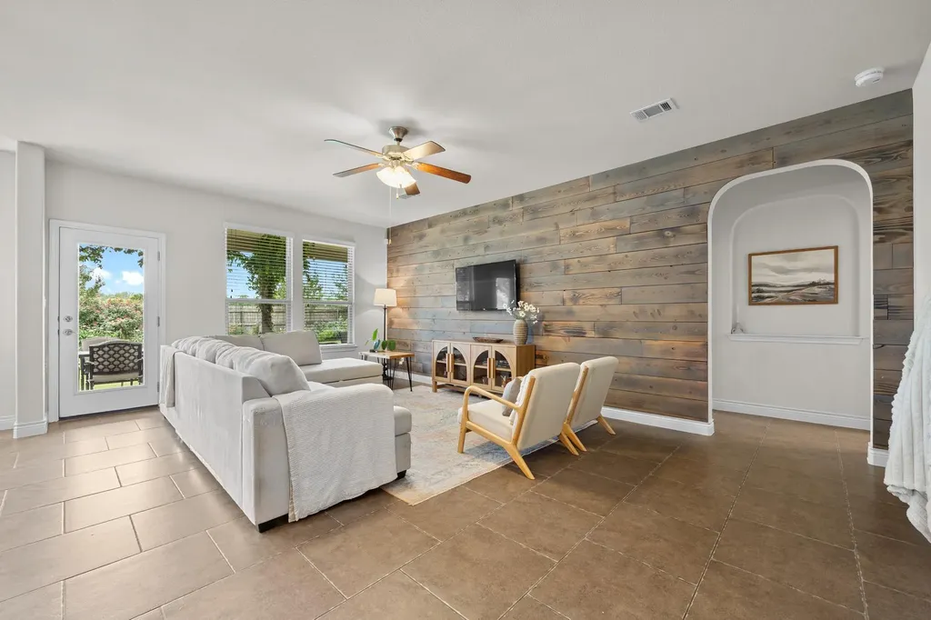 169 Summer Night Cove Buda TX 78610