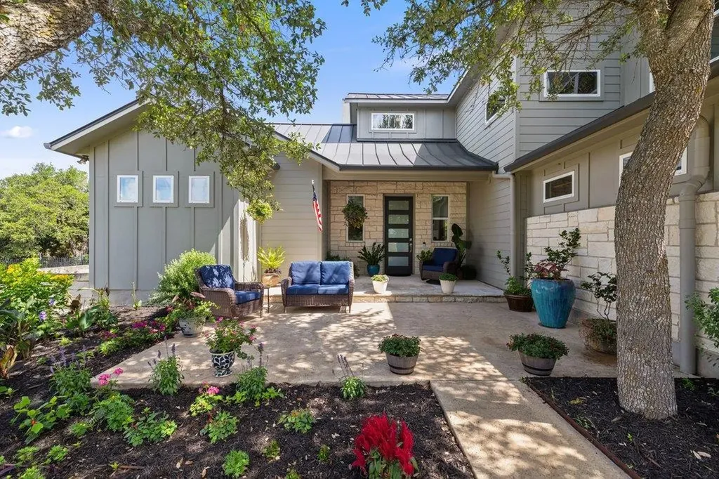 409 Dos Lagos Dripping Springs TX 78620