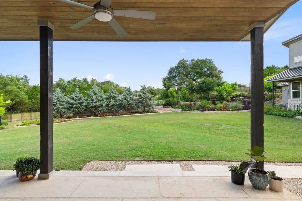 409 Dos Lagos Dripping Springs TX 78620