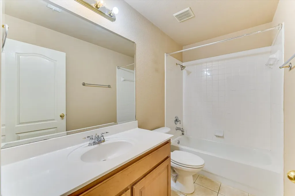 8024 Cobblestone Austin TX 78735
