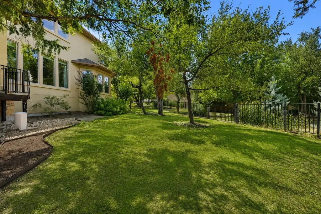 103 Maddy Way Austin TX 78738