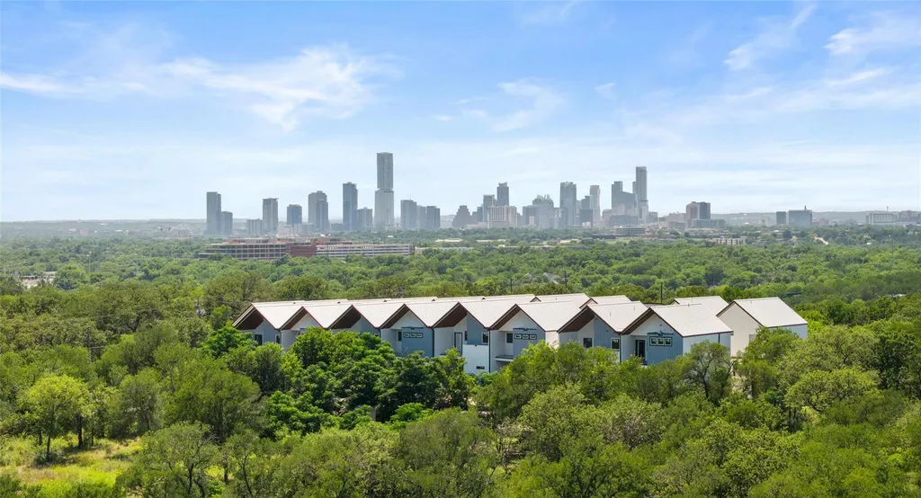 5912 Harold Court Austin TX 78721