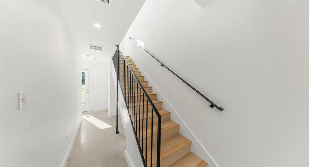 5912 Harold Court Austin TX 78721
