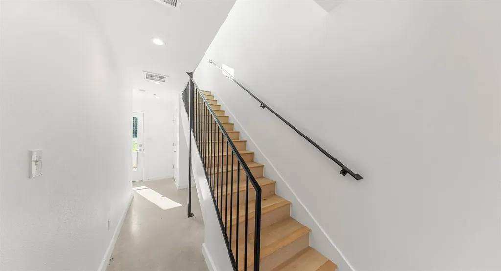 5912 Harold Court Austin TX 78721