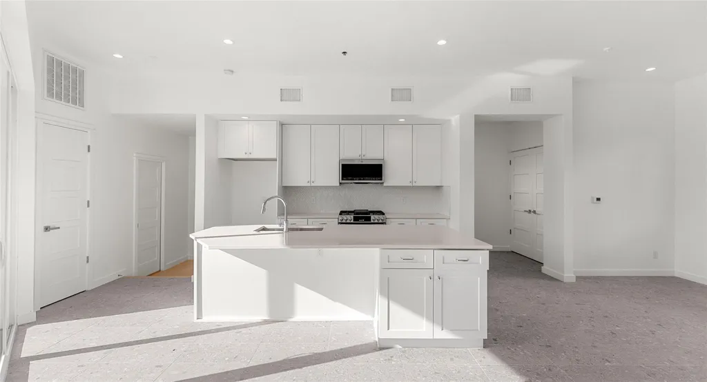 5912 Harold Court Austin TX 78721