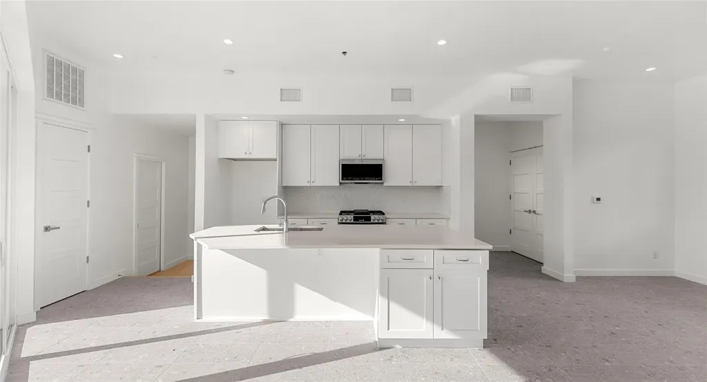5912 Harold Court Austin TX 78721