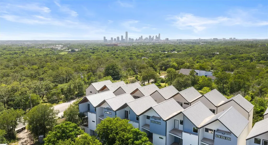 5912 Harold Court Austin TX 78721