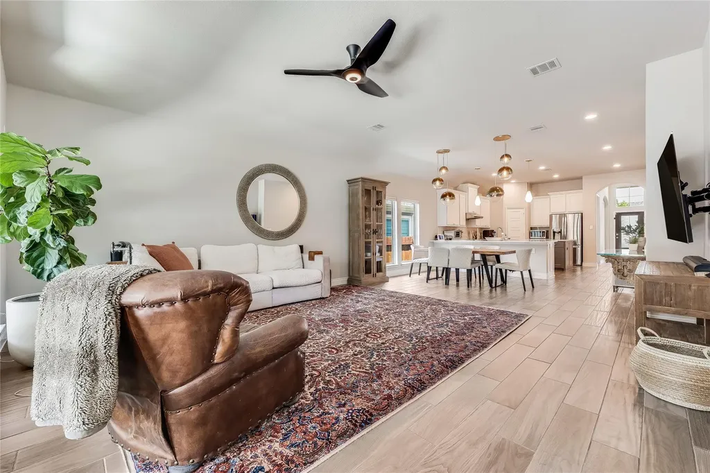6517 Llano Stage Trail Austin TX 78738