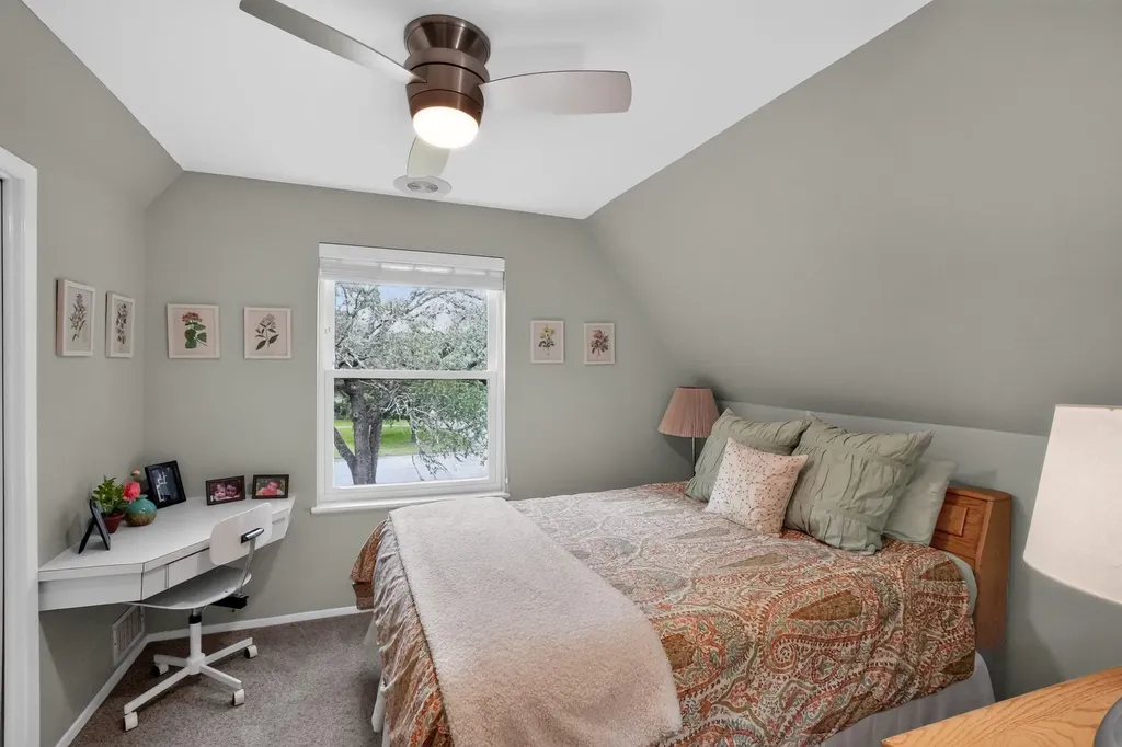 1622 Twin Island Drive Lockhart TX 78644