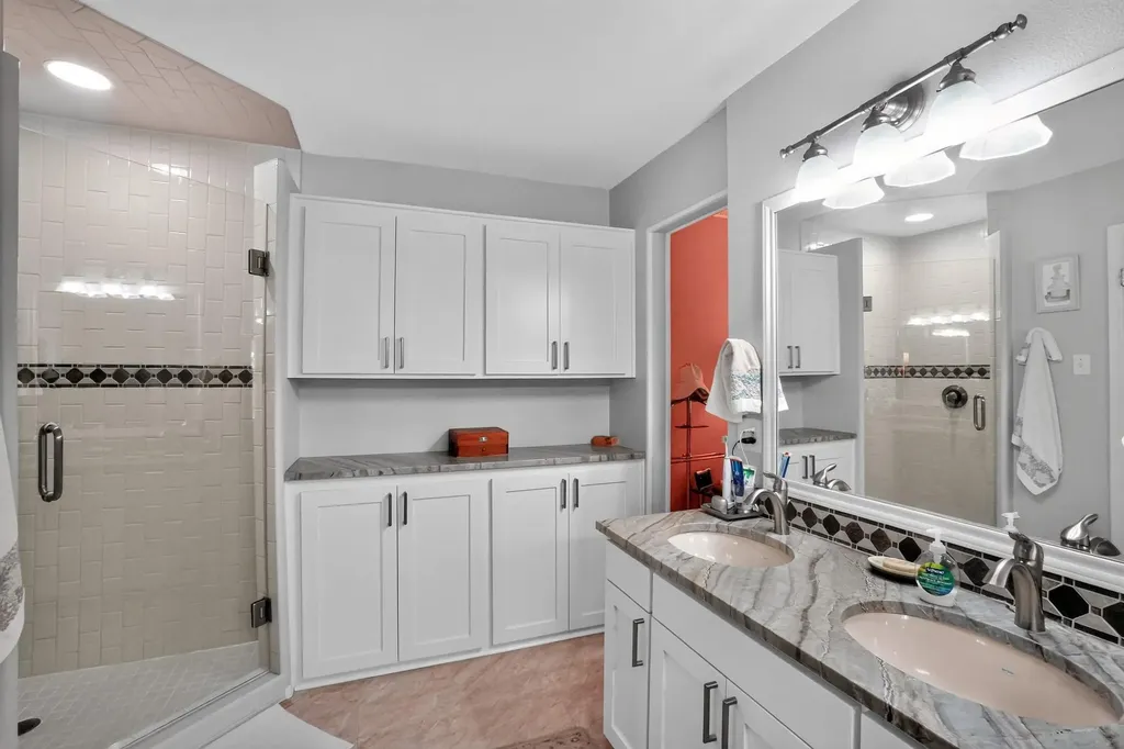 1622 Twin Island Drive Lockhart TX 78644