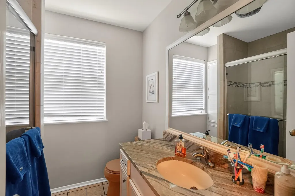 1622 Twin Island Drive Lockhart TX 78644