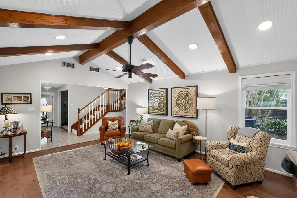 1622 Twin Island Drive Lockhart TX 78644