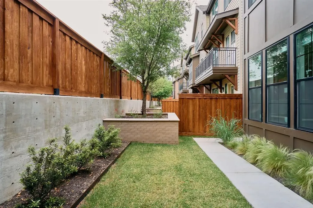 2209 Woodland Avenue Austin TX 78741