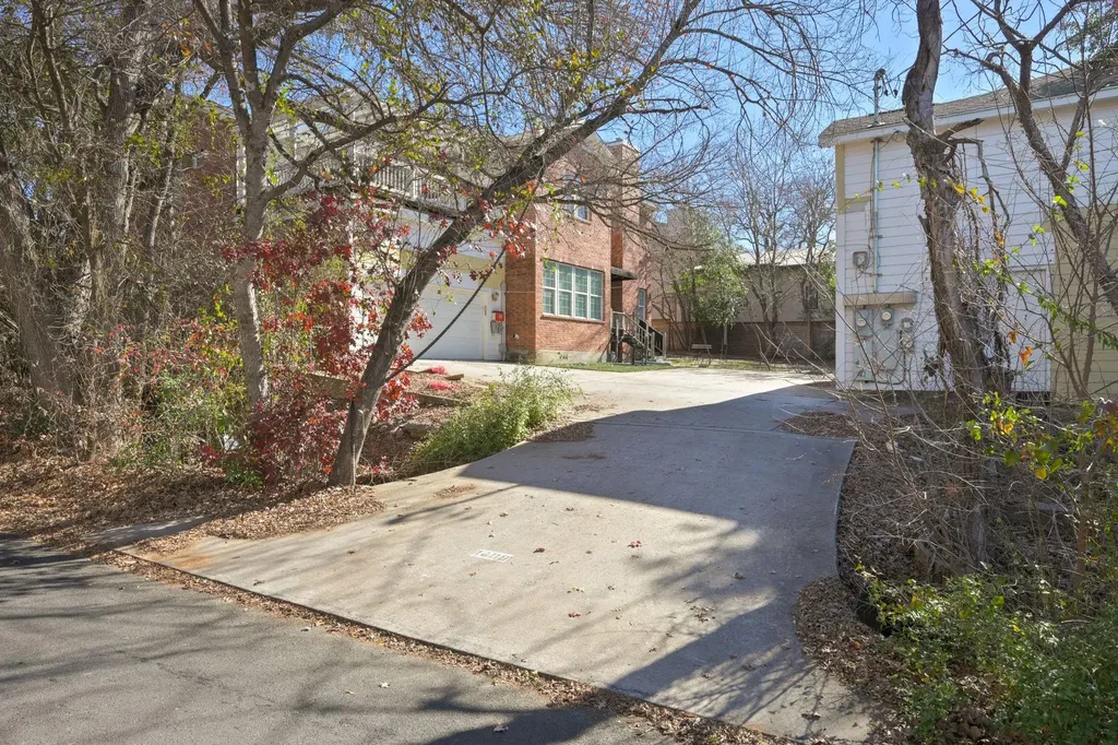 2413 Enfield Road Austin TX 78703