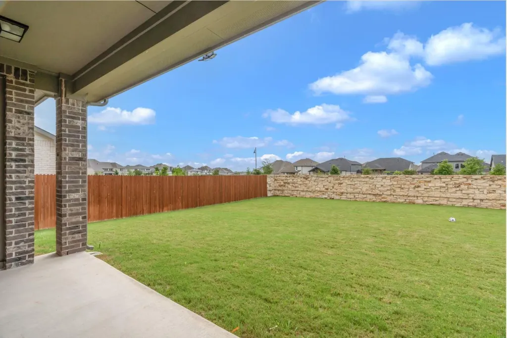 404 Hollister Drive Liberty Hill TX 78642